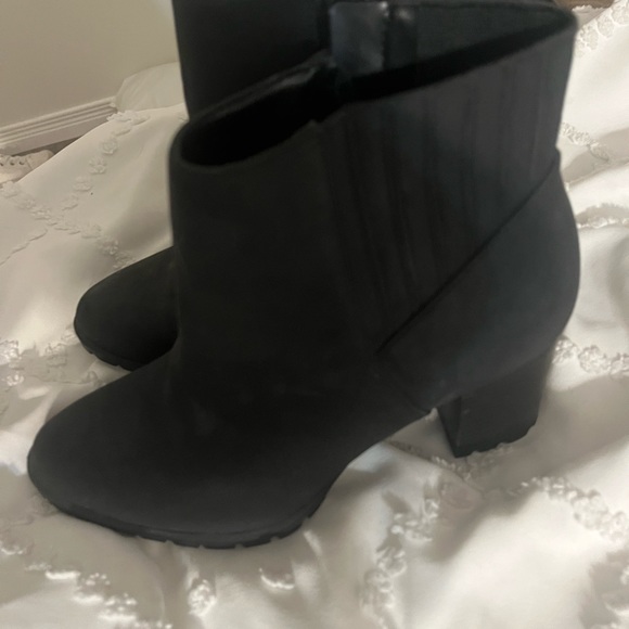 Womens heeled booties - Picture 1 of 2